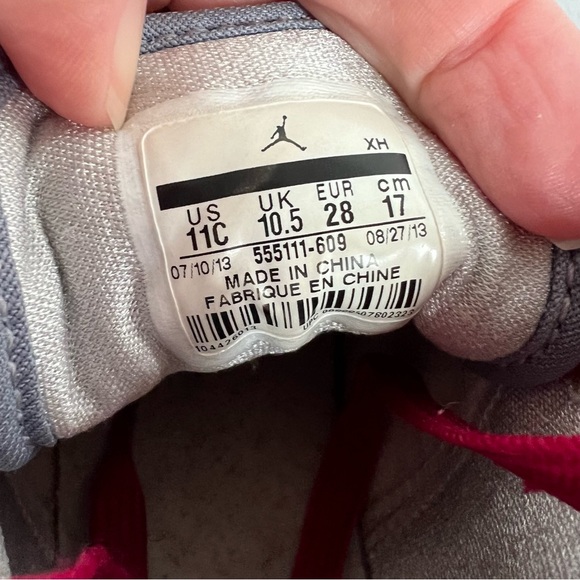 Air Jordan 1 Mid GG Hyper Fuchsia Sneakers - Picture 5 of 6